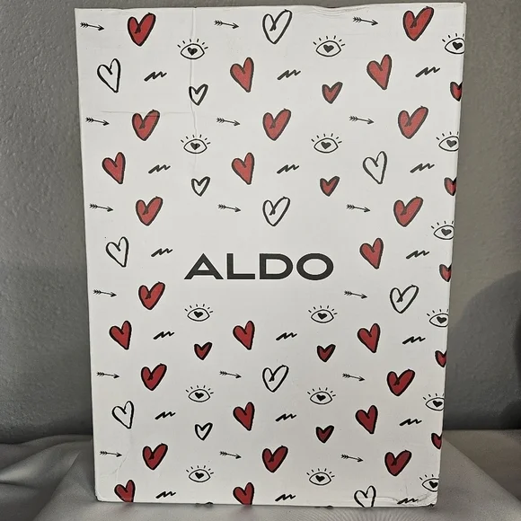Special Limited Edition White, Black and Red Aldo Heart Pumps! - Picture 7 of 9
